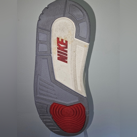 Jordan 3 Retro - Picture 3 of 4